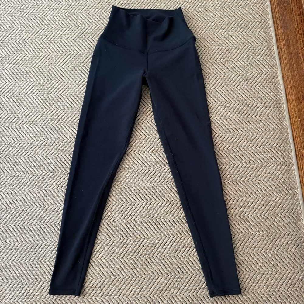 ALO High Waisted Classic Black Legging